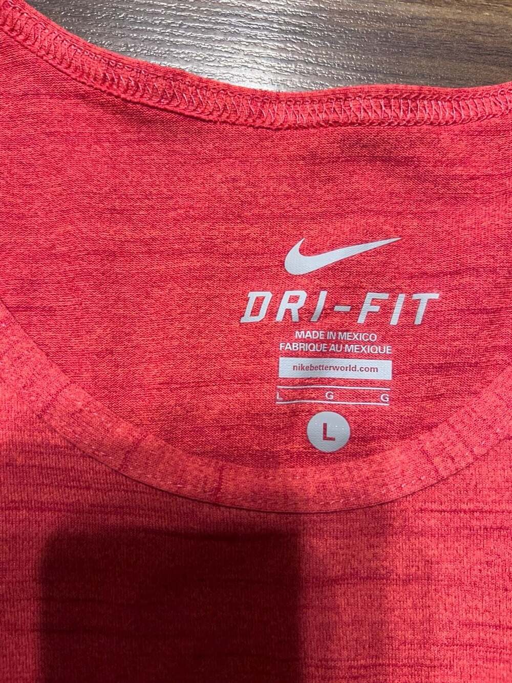 Nike - Picture 3 of 3